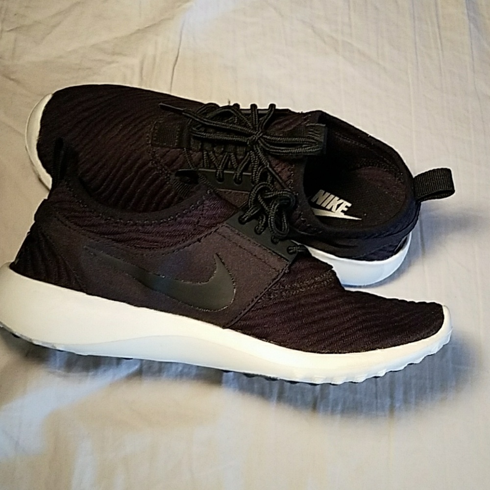 Women's Nike juvenate SE Vachetta,